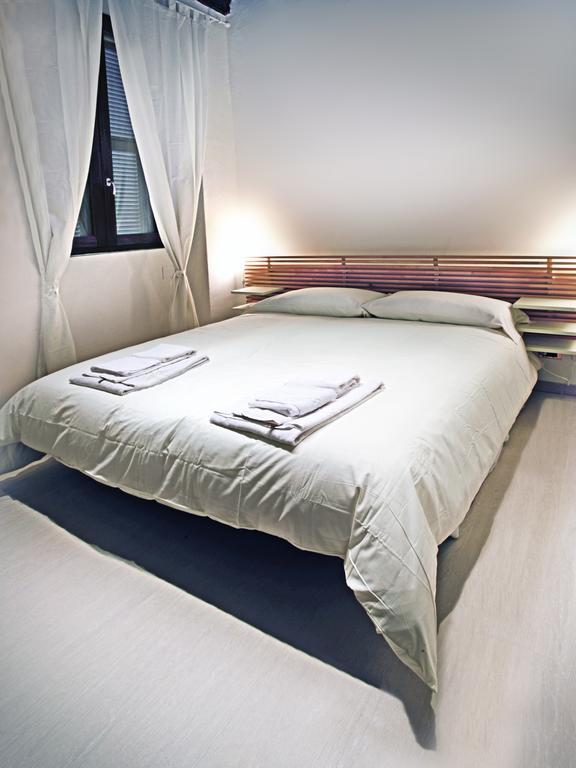 Flowers Apartments Rome Room photo